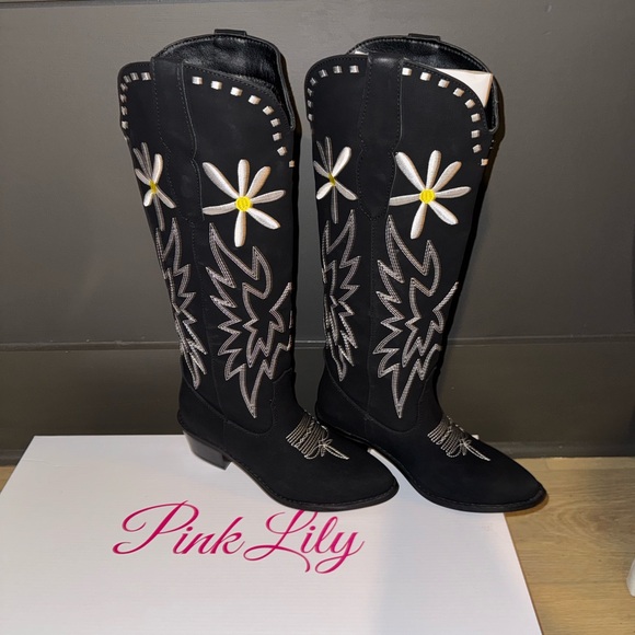 NEW Pink Lily Kolly Daisy Boots | Krista Horton x Pink Lily Collab - Picture 3 of 8